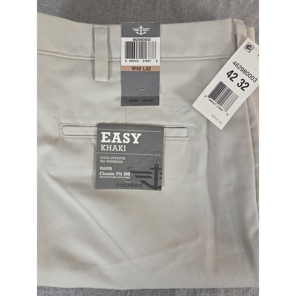 Dockers D3 Mens 42x32 Easy Khaki Chino Pants Classic Pleated Cooling No Iron NEW